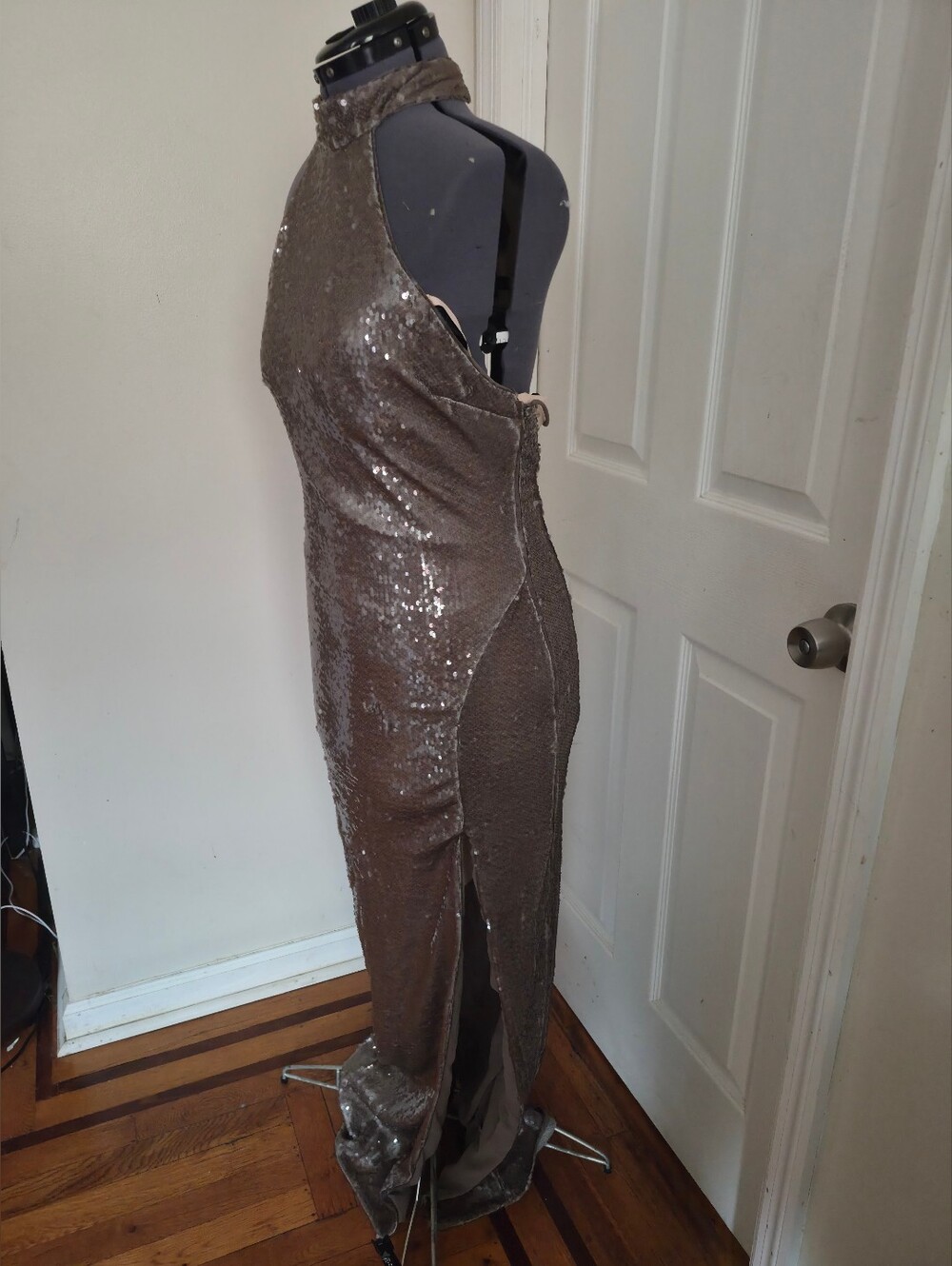 Fashion Nova Isla Paillette Sequin Halter Evening Dress NWT XL Taupe Open Back - Picture 4 of 8